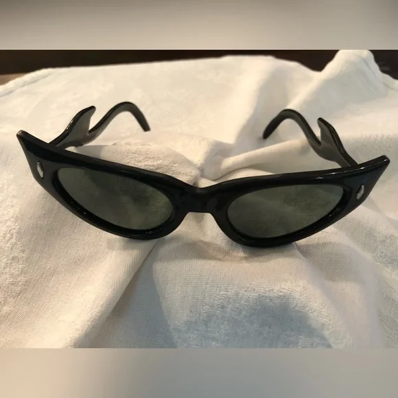 Vintage black micro cat eye sunglasses s-l400.jpg main image 2